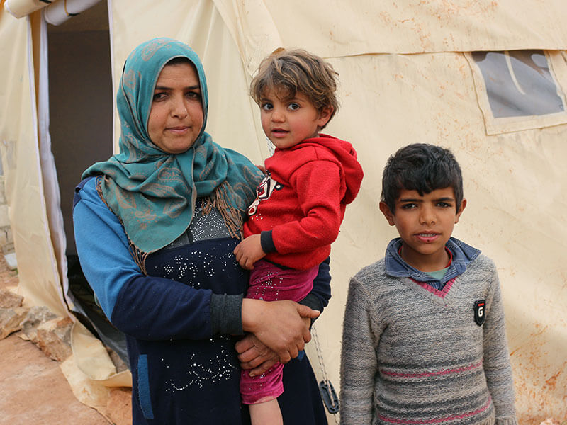 syrian woman with two children